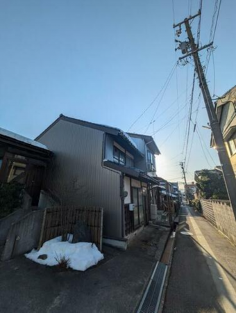 南砺市本町、中古一戸建ての画像です