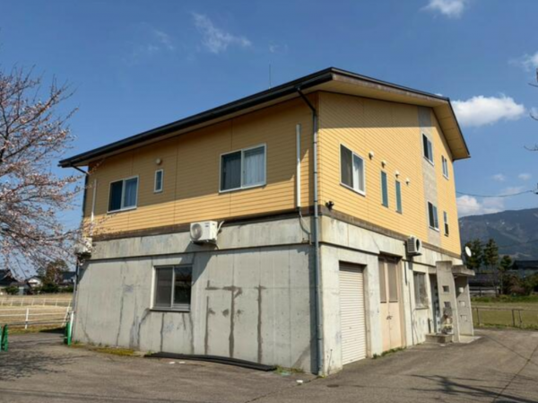 南砺市北野、中古一戸建ての外観画像です