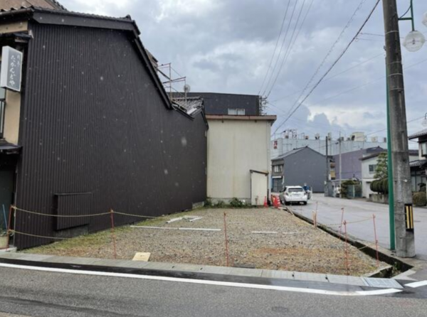 砺波市中央町、土地の外観画像です