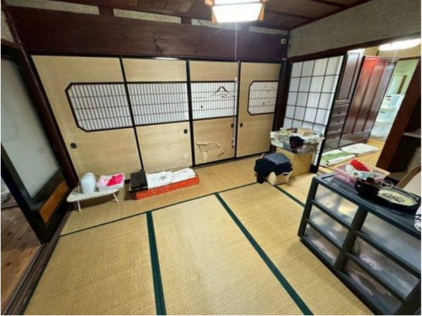 砺波市安川、中古一戸建ての内装画像です