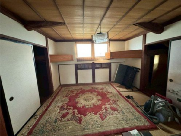 砺波市安川、中古一戸建ての内装画像です