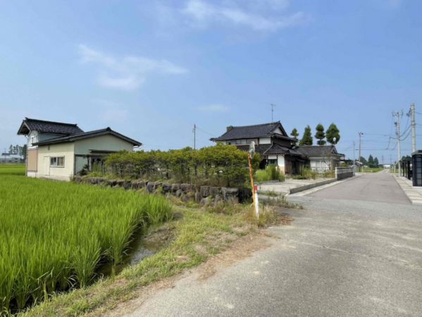 砺波市宮村、土地の外観画像です
