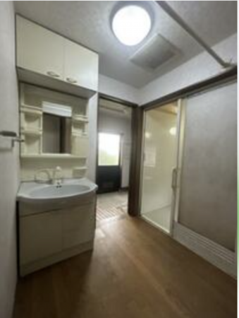 南砺市柴田屋、中古一戸建ての洗面画像です