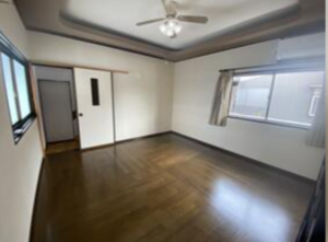 砺波市千代、中古一戸建ての内装画像です
