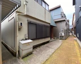 南砺市本町、中古一戸建ての外観画像です