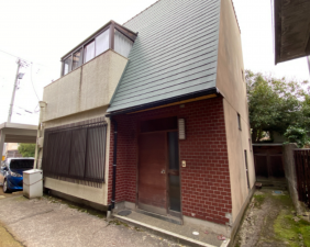 南砺市本町、中古一戸建ての外観画像です