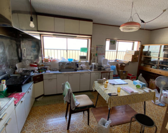 南砺市高瀬、中古一戸建てのキッチン画像です