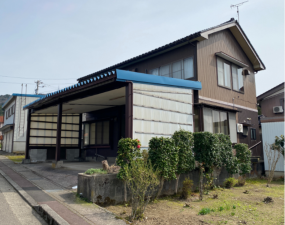 南砺市井波、中古一戸建ての外観画像です
