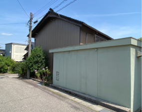 南砺市北川、中古一戸建ての外観画像です