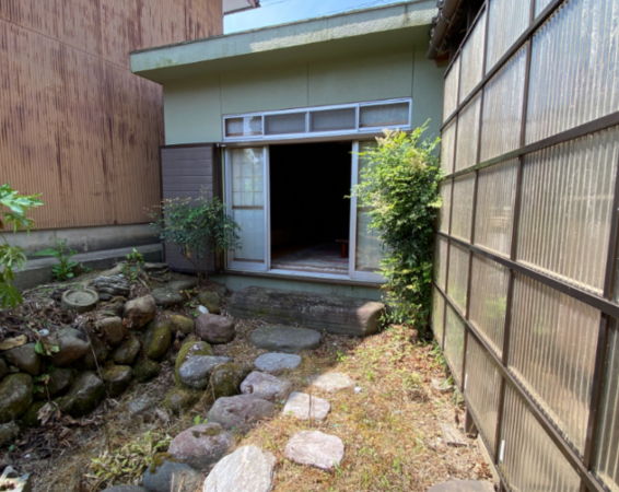 南砺市北川、中古一戸建ての外観画像です