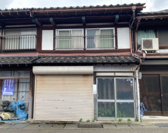 南砺市井波、中古一戸建ての外観画像です