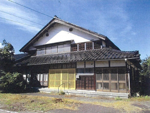 南砺市宮後、中古一戸建ての外観画像です