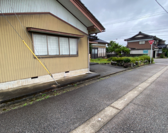 南砺市山見、中古一戸建ての外観画像です