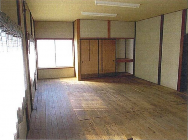 南砺市是安、中古一戸建ての内装画像です