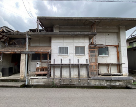 南砺市北川、中古一戸建ての外観画像です