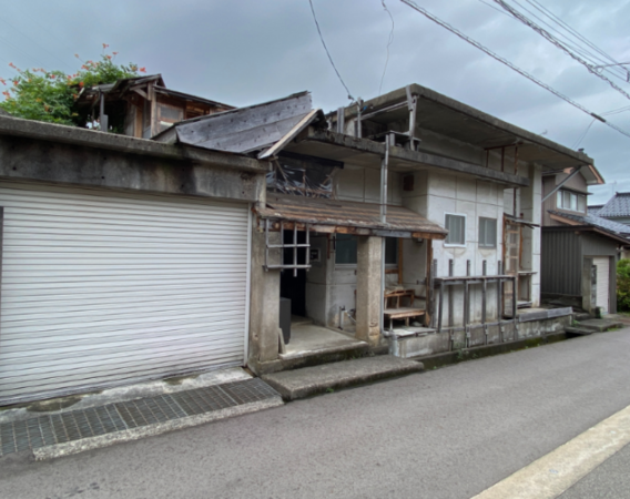 南砺市北川、中古一戸建ての外観画像です
