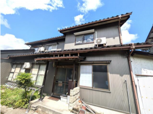 砺波市野村島、中古一戸建ての外観画像です