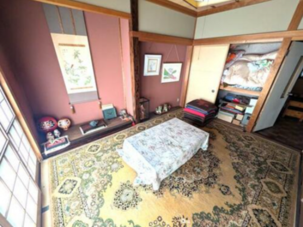砺波市野村島、中古一戸建ての居間画像です