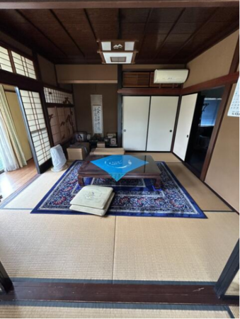 砺波市石丸、中古一戸建ての内装画像です