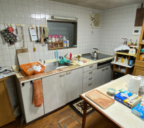 南砺市本町、中古一戸建てのキッチン画像です