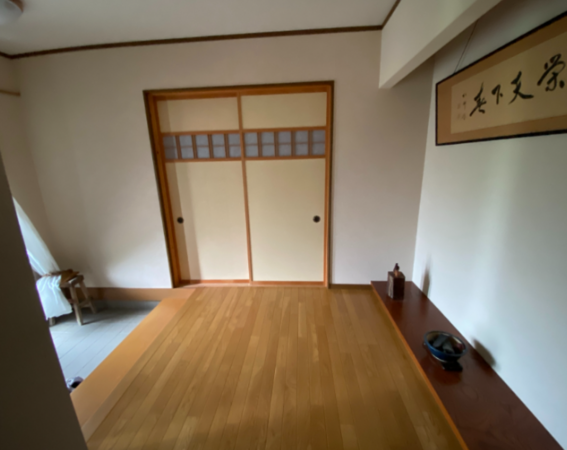 南砺市井口、中古一戸建ての玄関画像です