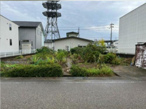 小矢部市泉町、土地の外観画像です