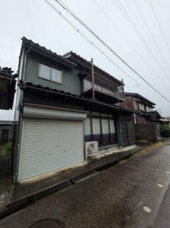 南砺市北川、中古一戸建ての外観画像です