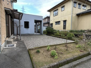 南砺市法林寺、中古一戸建ての外観画像です