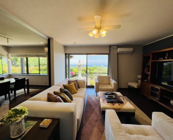 神戸市垂水区塩屋町、中古一戸建ての居間画像です