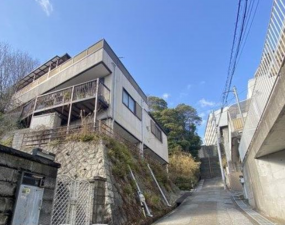 神戸市垂水区東垂水町、中古一戸建ての外観画像です