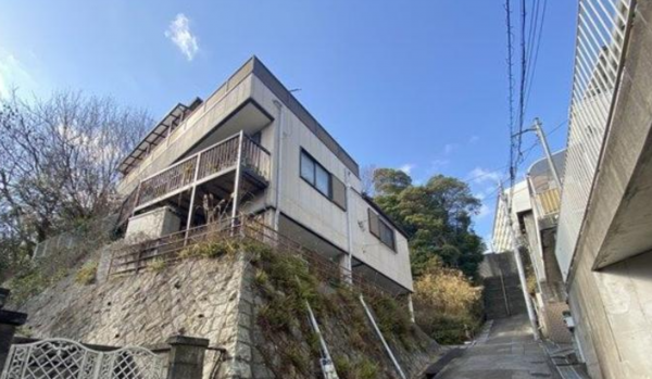 神戸市垂水区東垂水町、中古一戸建ての外観画像です