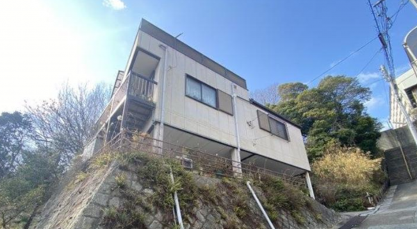 神戸市垂水区東垂水町、中古一戸建ての外観画像です