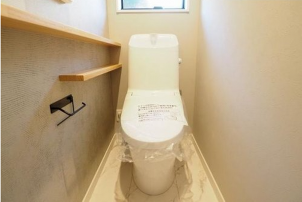 神戸市垂水区美山台、中古一戸建てのトイレ画像です