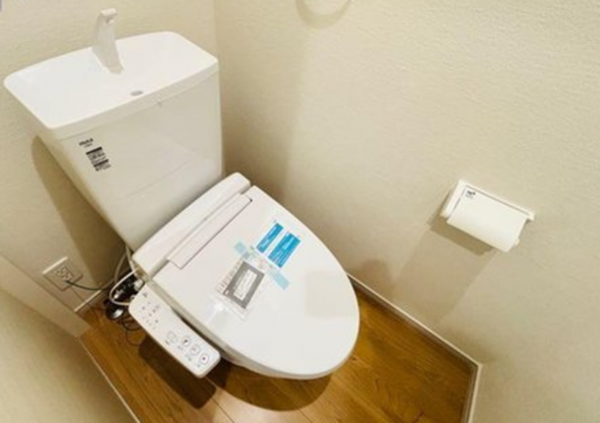 神戸市垂水区星が丘、新築一戸建てのトイレ画像です