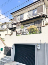 神戸市垂水区歌敷山、中古一戸建ての外観画像です