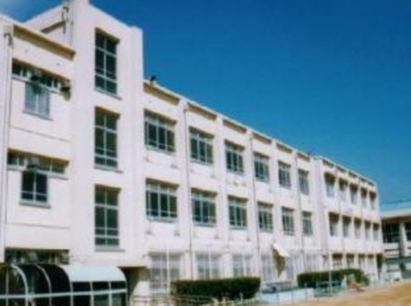 神戸市垂水区北舞子、新築一戸建ての小学校画像です