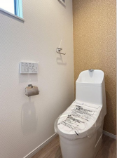 神戸市垂水区星陵台、新築一戸建てのトイレ画像です