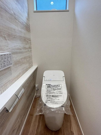 神戸市垂水区星陵台、新築一戸建てのトイレ画像です