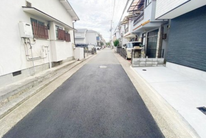神戸市垂水区北舞子、新築一戸建ての前面道路を含む現地写真画像です