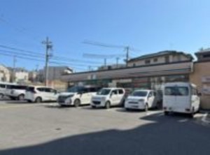 神戸市垂水区西舞子、中古一戸建てのコンビニ画像です