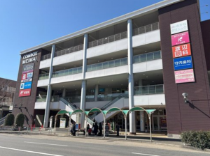 神戸市垂水区西舞子、中古一戸建てのショッピングセンター画像です