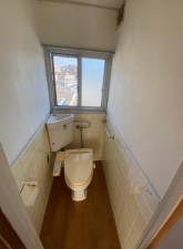 神戸市垂水区西舞子、中古一戸建てのトイレ画像です