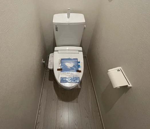 神戸市垂水区歌敷山、新築一戸建てのトイレ画像です