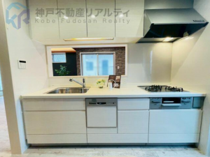 神戸市垂水区星が丘、中古一戸建てのキッチン画像です