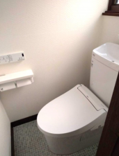 神戸市垂水区北舞子、中古一戸建てのトイレ画像です