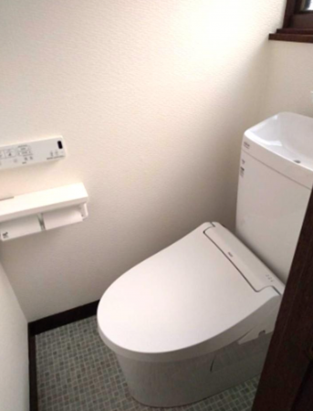 神戸市垂水区北舞子、中古一戸建てのトイレ画像です