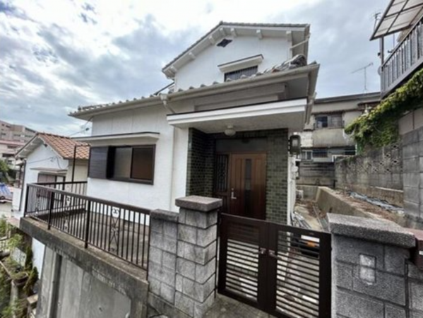 神戸市垂水区泉が丘、中古一戸建ての外観画像です