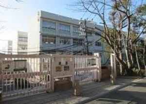 神戸市垂水区舞子坂、新築一戸建ての中学校画像です