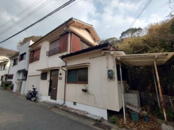 神戸市垂水区塩屋町、中古一戸建ての外観画像です