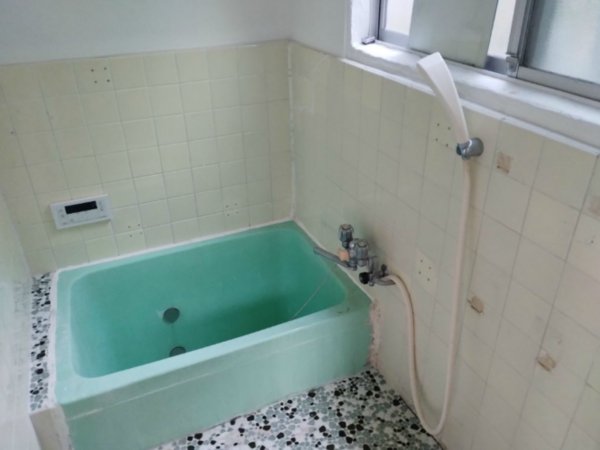 神戸市垂水区塩屋町、中古一戸建ての風呂画像です